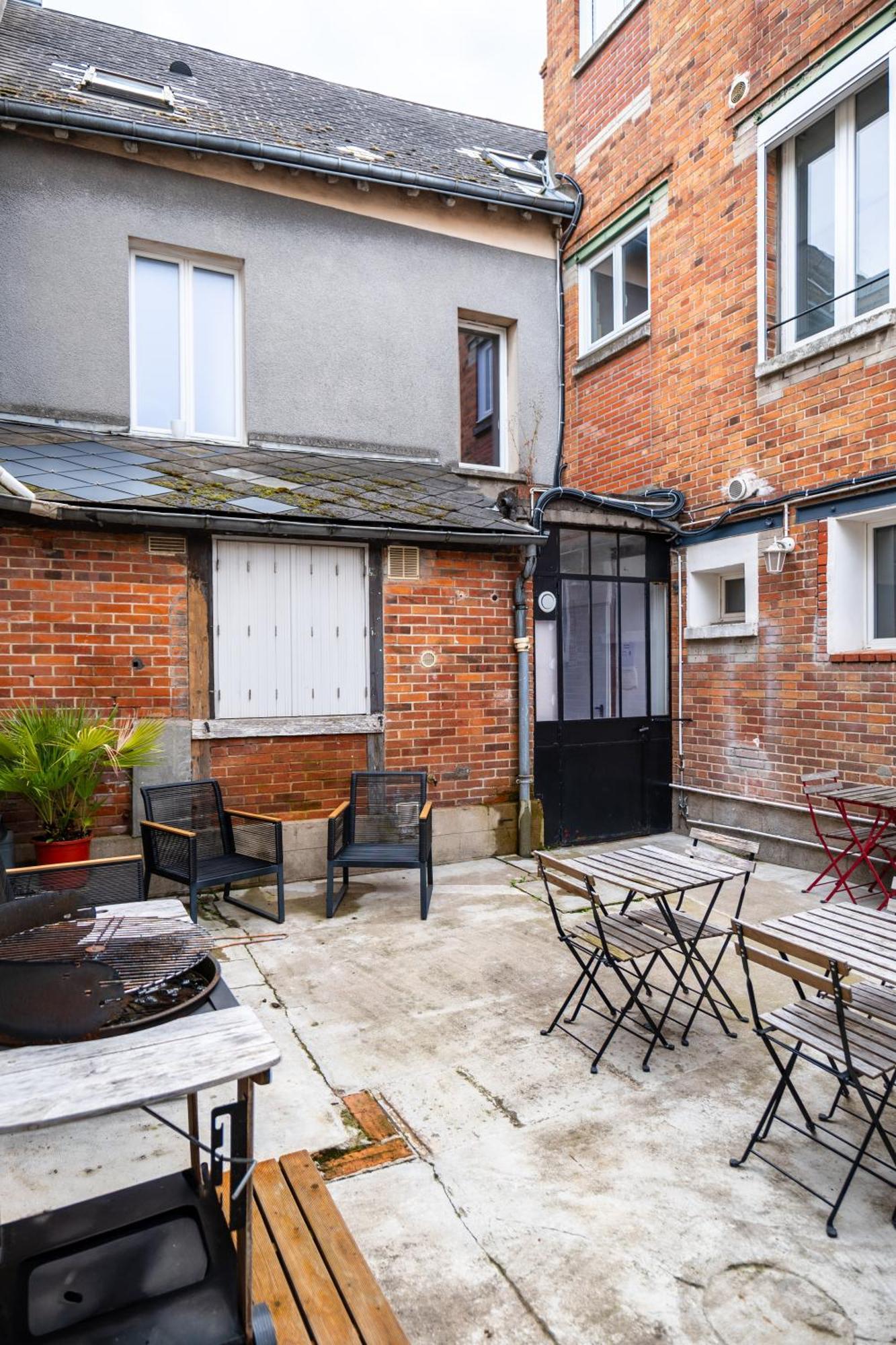Studio Cosy Rdc, Calme Avec Cour Exterieure サラン エクステリア 写真